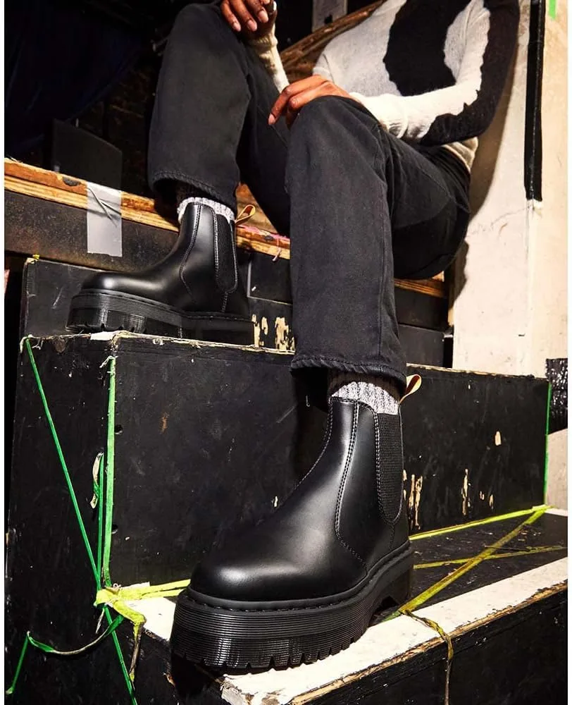 Ботинки Botinki Dr. Martens Vegan 2976 Quad Black Felix Rub Off, мужские черные ботинки — фото 3