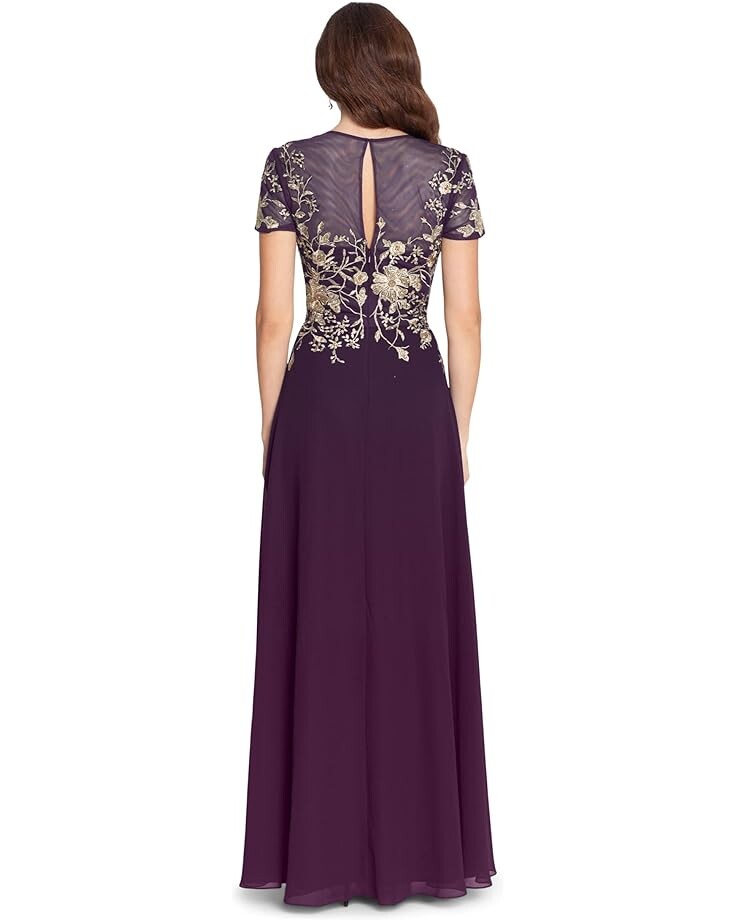 

Платье Betsy & Adam Long Embroidered Short Sleeve Chiffon Gown, цвет Wine/Gold