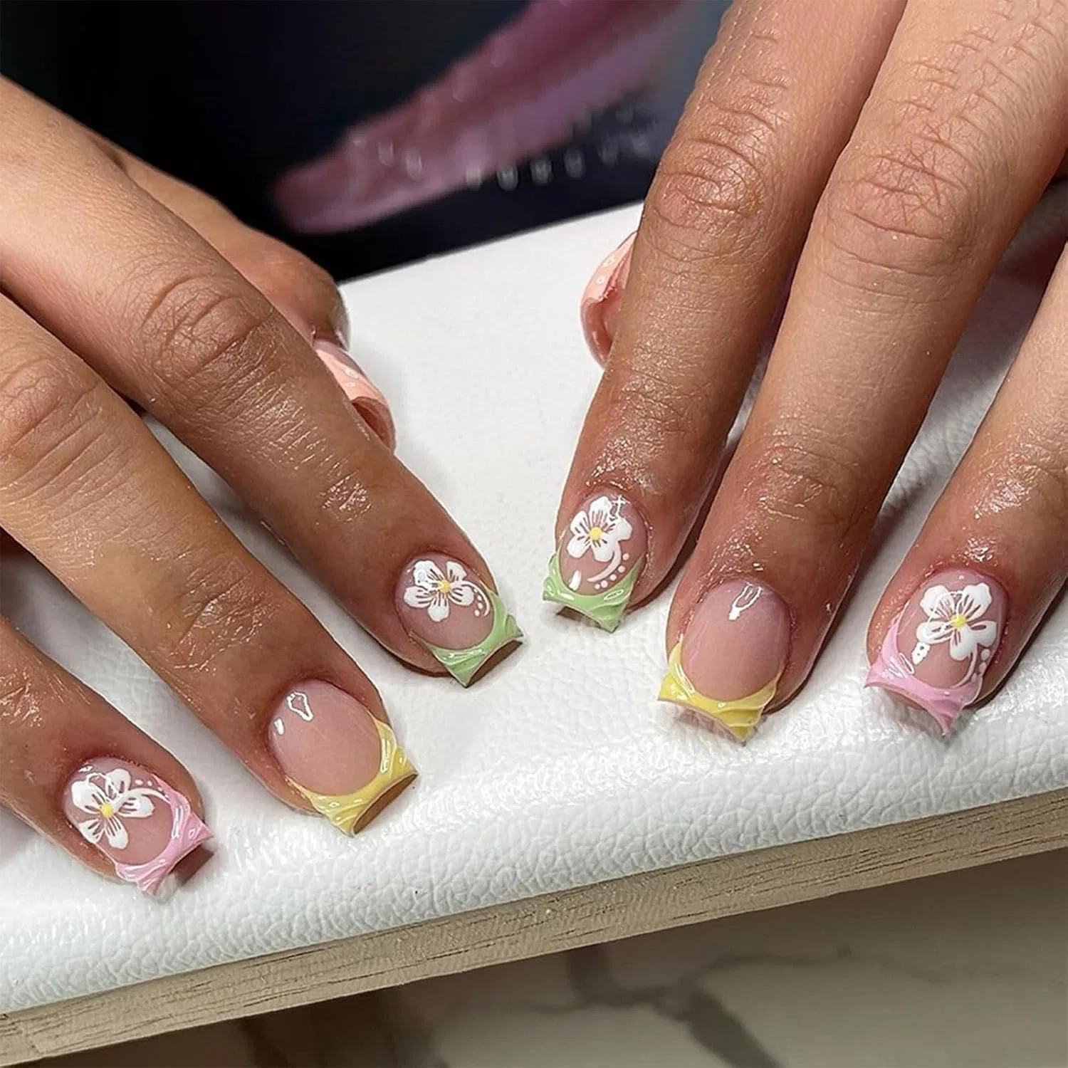 Накладные ногти GlamRays Short Square French Tips с цветами, 24 шт. Glamrays