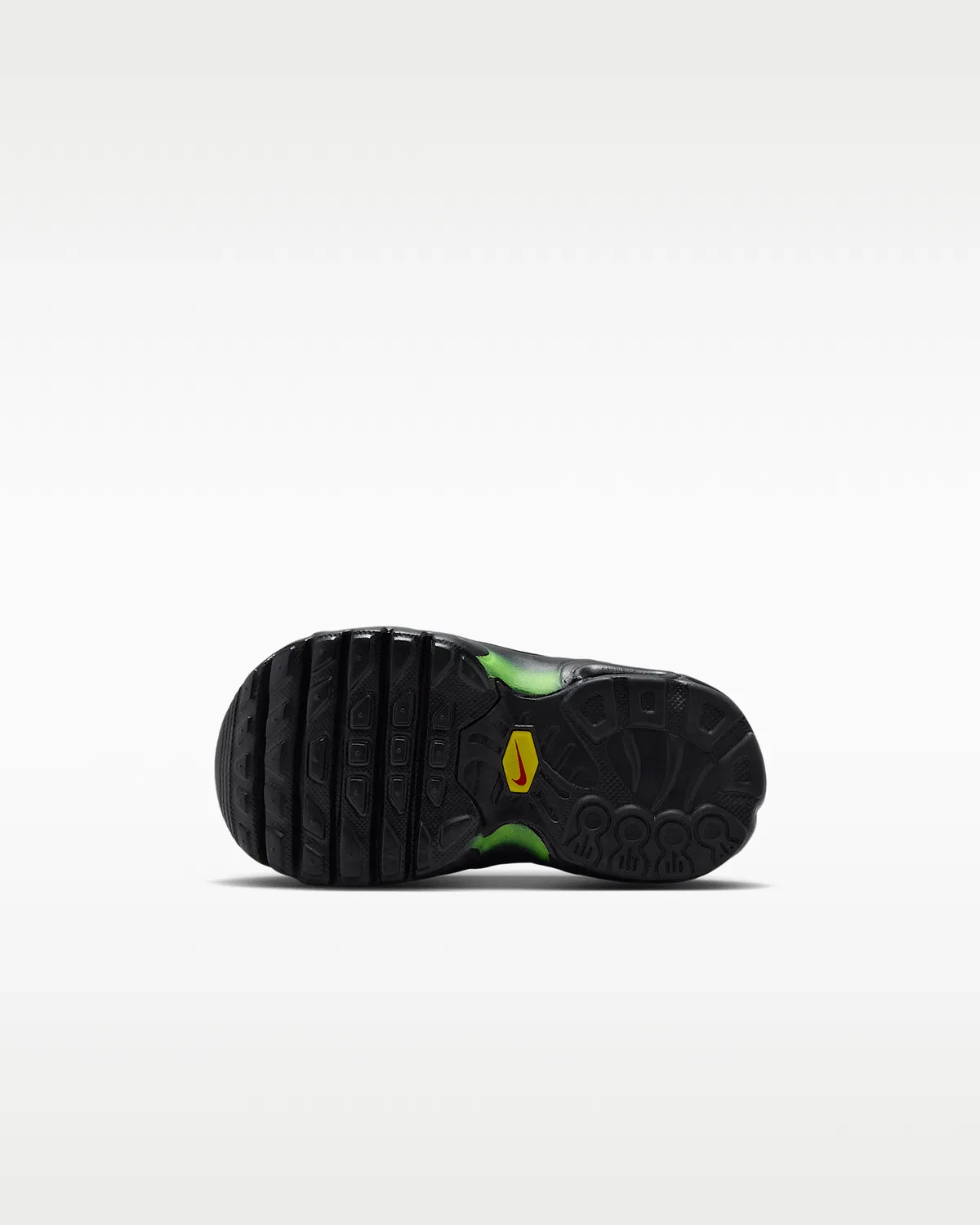 Детские кроссовки Nike Air Max Plus, Black/Black/Volt Ice — фото 2