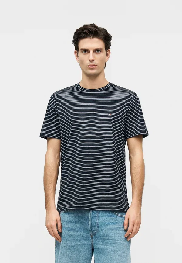 Футболка Tommy Hilfiger Seasonal fit tee core essentials print t-shirt, пустынное небо/экрю