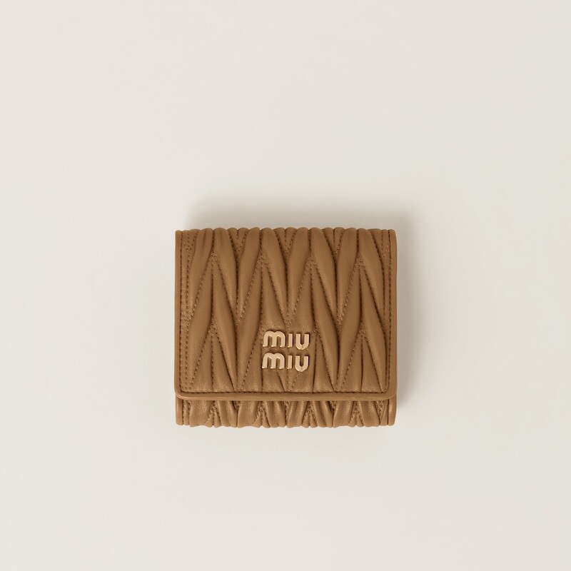 

Маленький стеганый кошелек из кожи наппа Miu Miu, коричневый