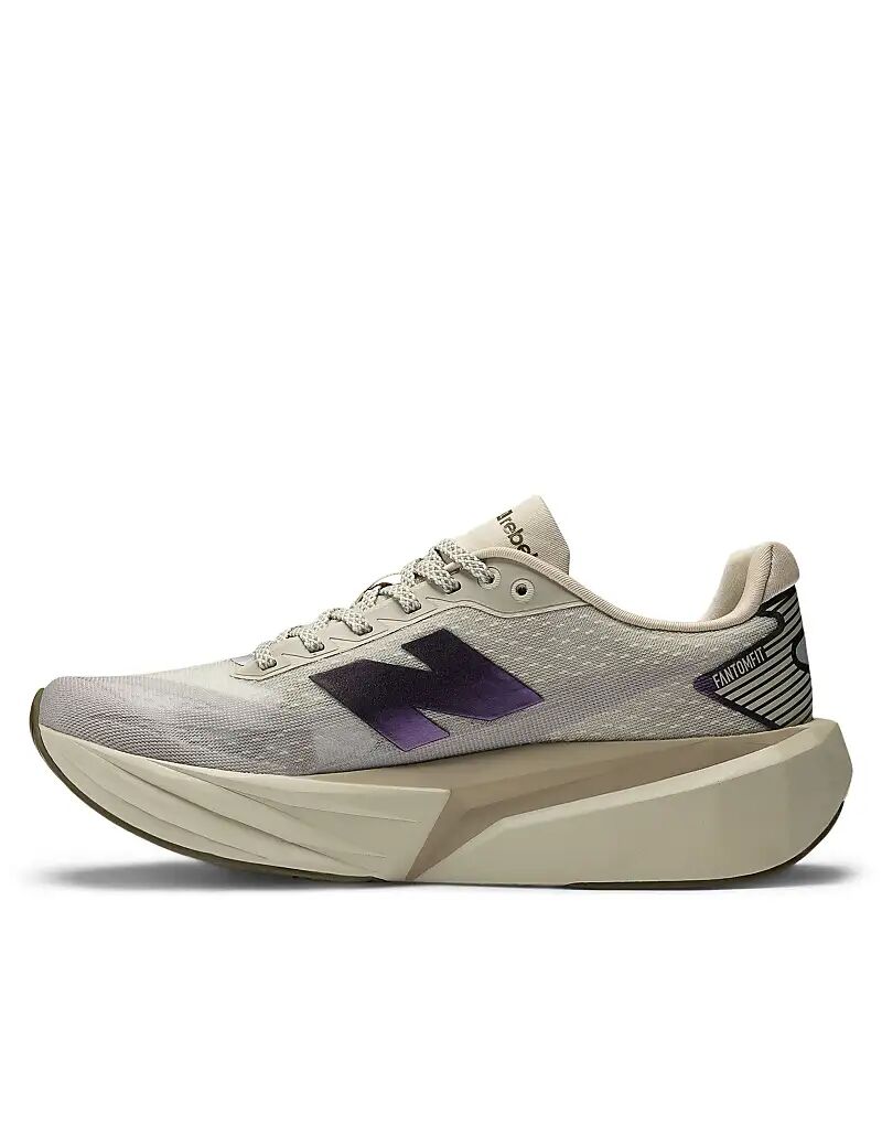 Кроссовки New Balance Fuelcell Rebel v5 серого цвета — фото 3
