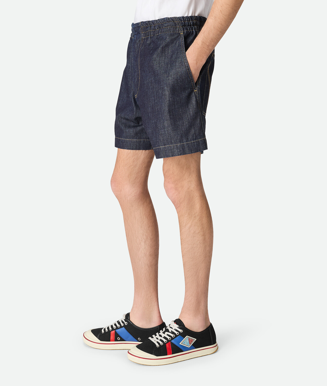 Rinsed indigo denim shorts BOTTEGA VENETA, индиго — фото 2