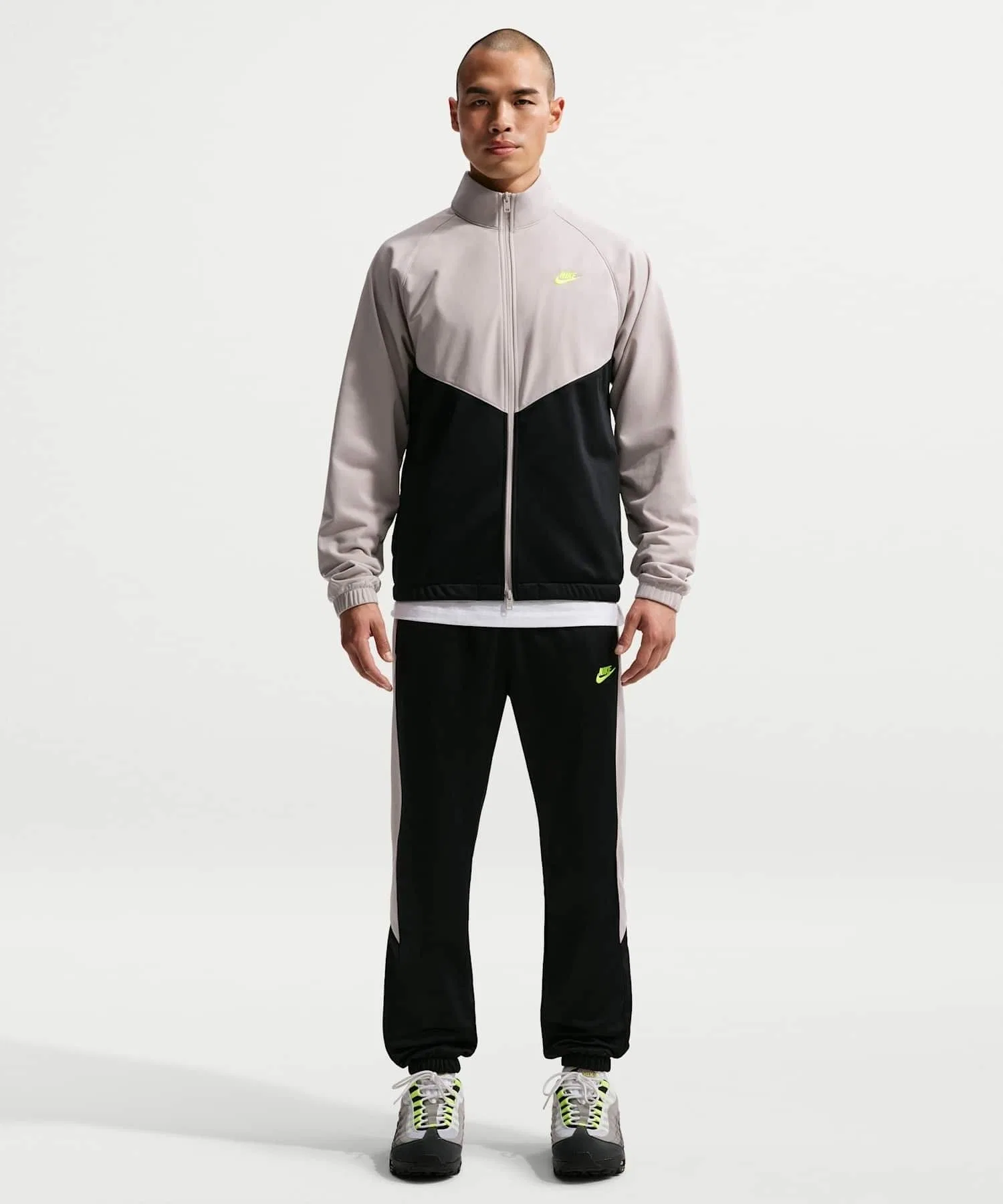 Мужской спортивный костюм Nike Windrunner из полиэстеровой трикотажной ткани (верх и низ) IF1624-011, черный.