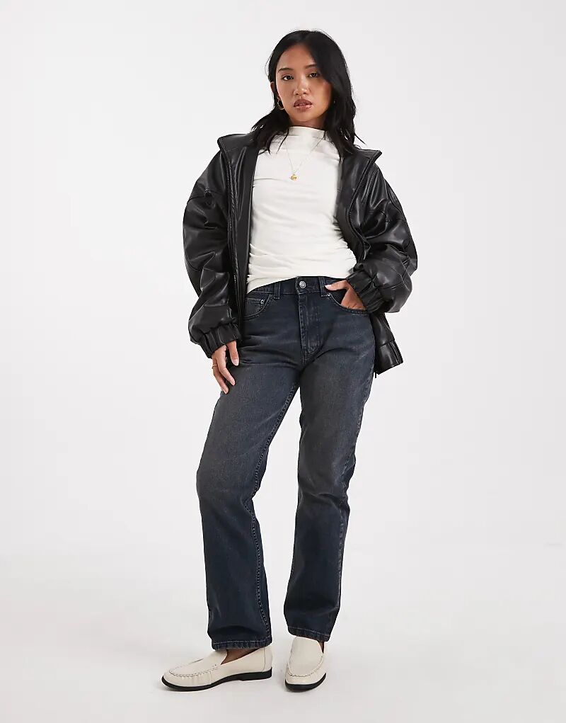 

Прямые джинсы ASOS DESIGN Petite 90-х годов в сине-черном цвете