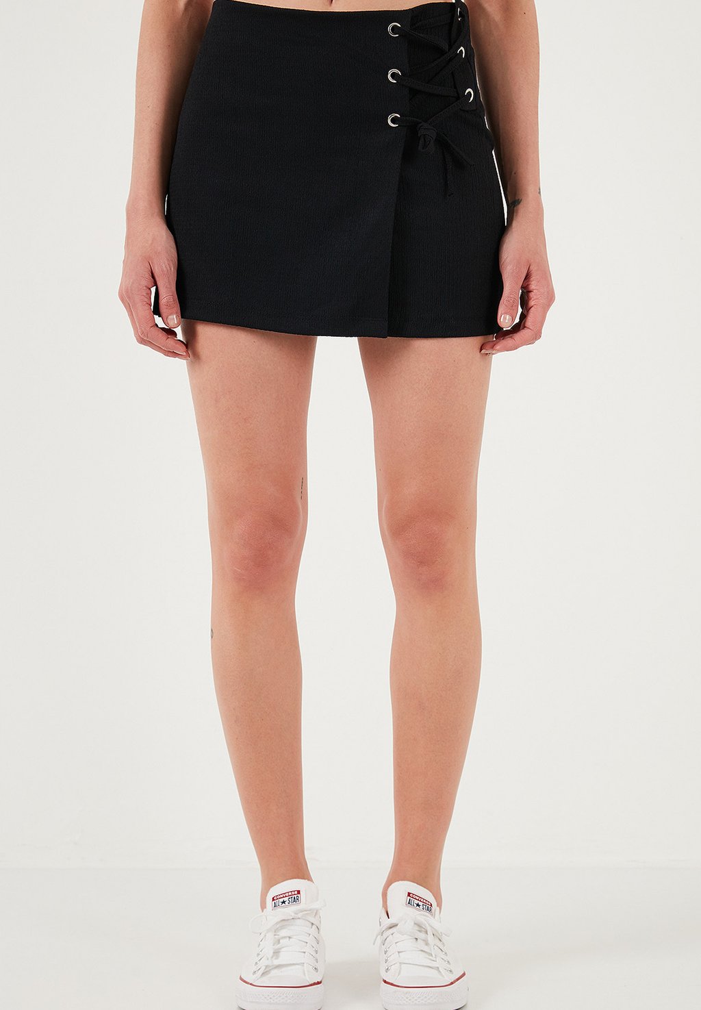 

Мини-юбка Shorts LELA, черный