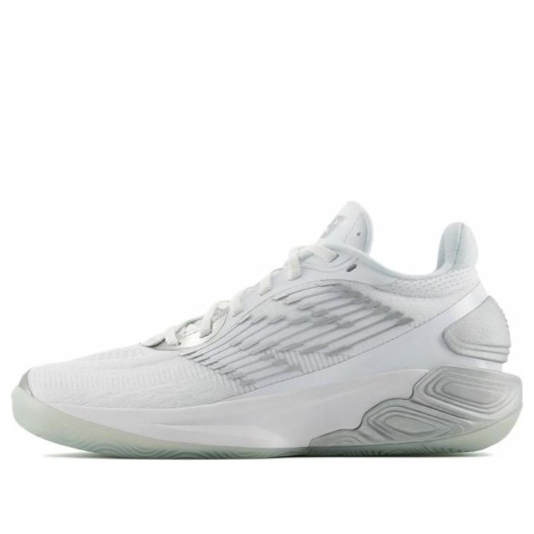

Кроссовки New Balance Two WXY v5 'White Silver Metallic', белый