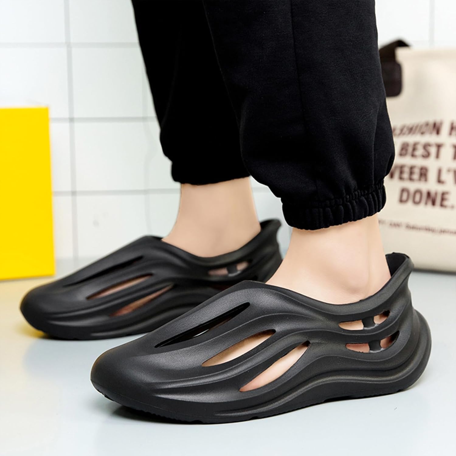 Мужские слипоны из пены с вырезами, стиль Foam Runner, легкие, прочные, из материала EVA, дышащие, мягкие пляжные сандалии с вентиляцией для мужчин Inkuil, черный — фото 4