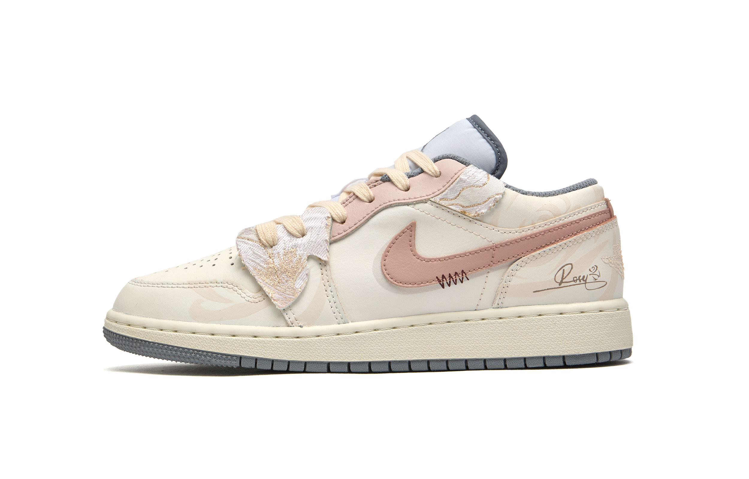 

Кроссовки Air Jordan 1 Vintage Basketball Shoes Women's Low-top Beige/White, слоновая кость, Бежевый, Кроссовки Air Jordan 1 Vintage Basketball Shoes Women's Low-top Beige/White, слоновая кость