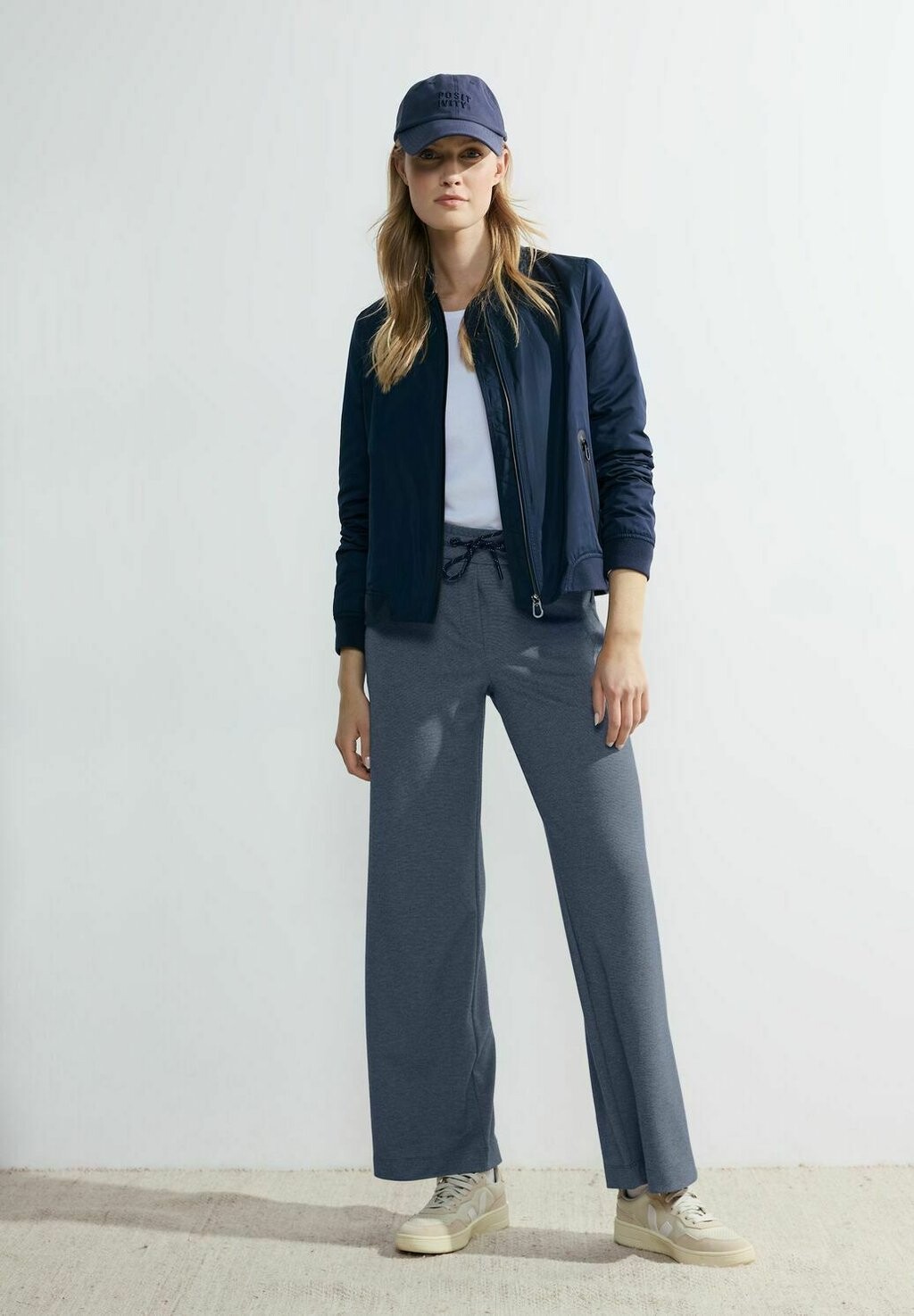 

Брюки Loose Fit Cecil, синий