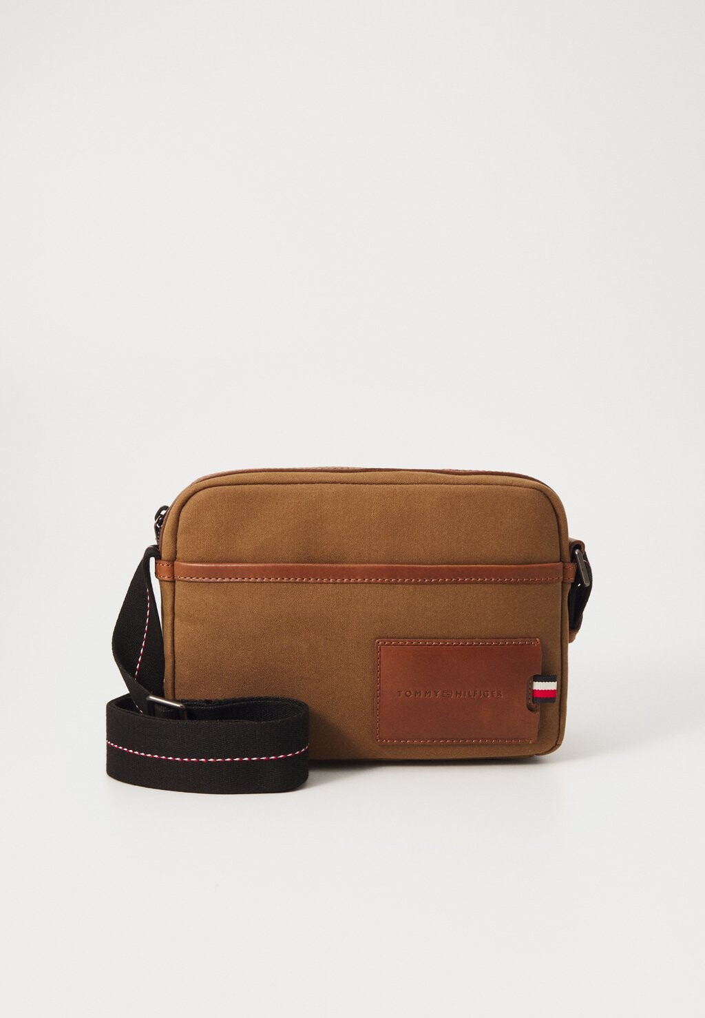 

Сумка через плечо CASUAL PREP CAMERA BAG Tommy Hilfiger, охра