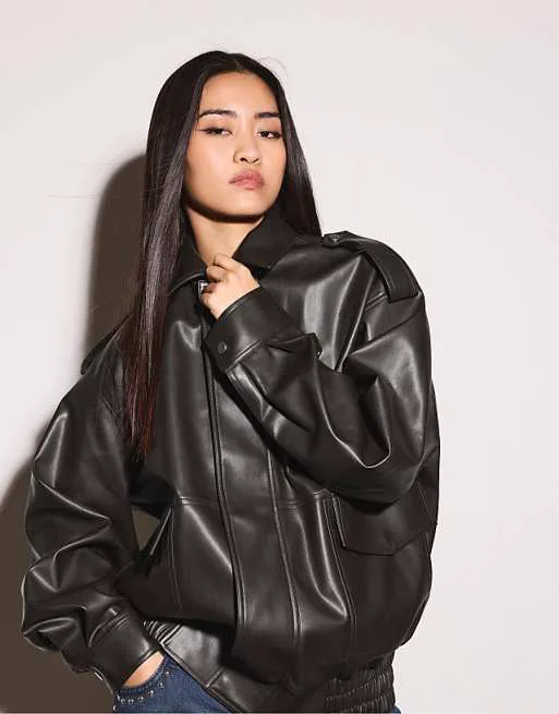 

Коричневая косуха Oversize с эффектом кожи Stradivarius