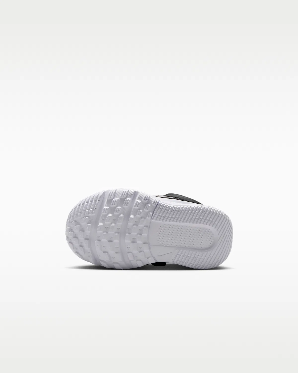 Кроссовки Nike Star Runner 5 для малышей, Black/White/Summit White/White — фото 2