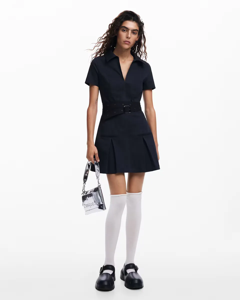 

Короткое платье с плиссированной юбкой Desigual, черный