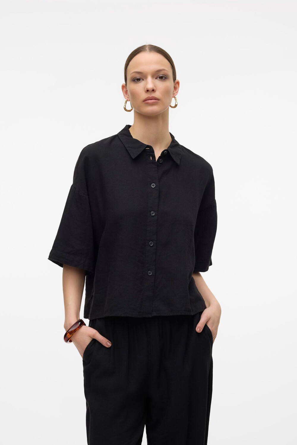 

Свободная льняная рубашка с короткими рукавами Vero Moda, черный