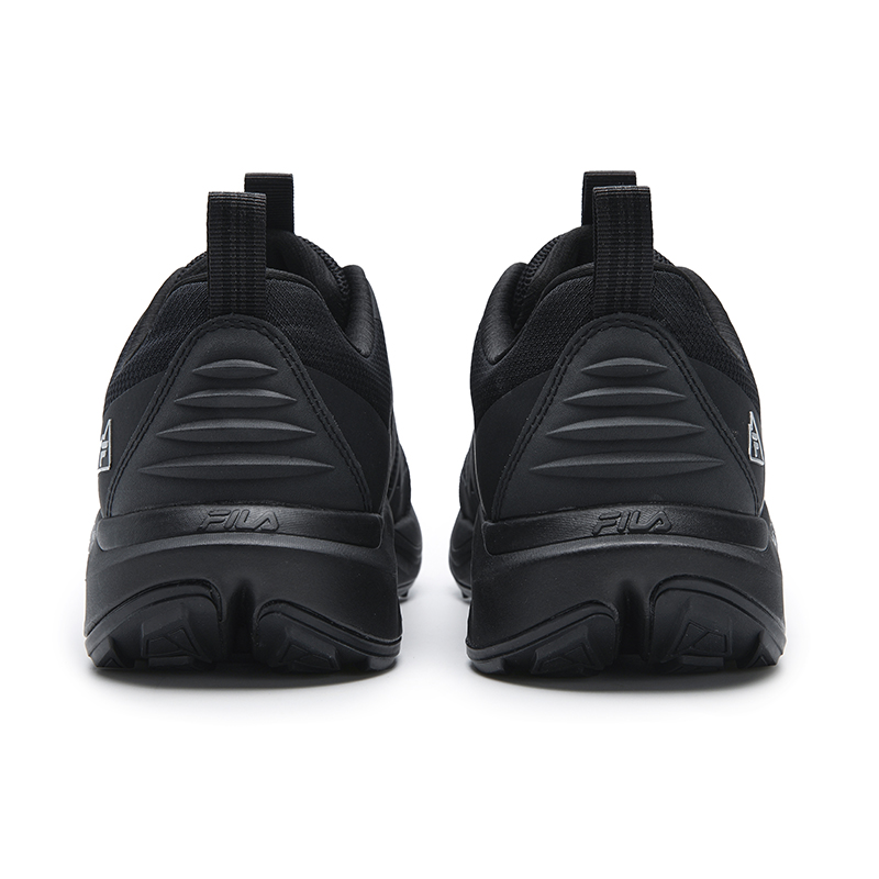 FILA WOLF 2+ Износостойкие и легкие низкие кроссовки для активного отдыха мужские Galloping Horse Black, цвет Galloping Horse Black — фото 4