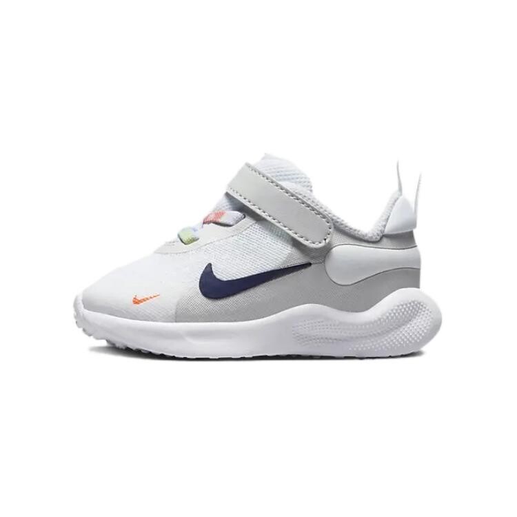 

Кроссовки Nike Revolution 7 SE TD 'White Midnight Navy', зеленый