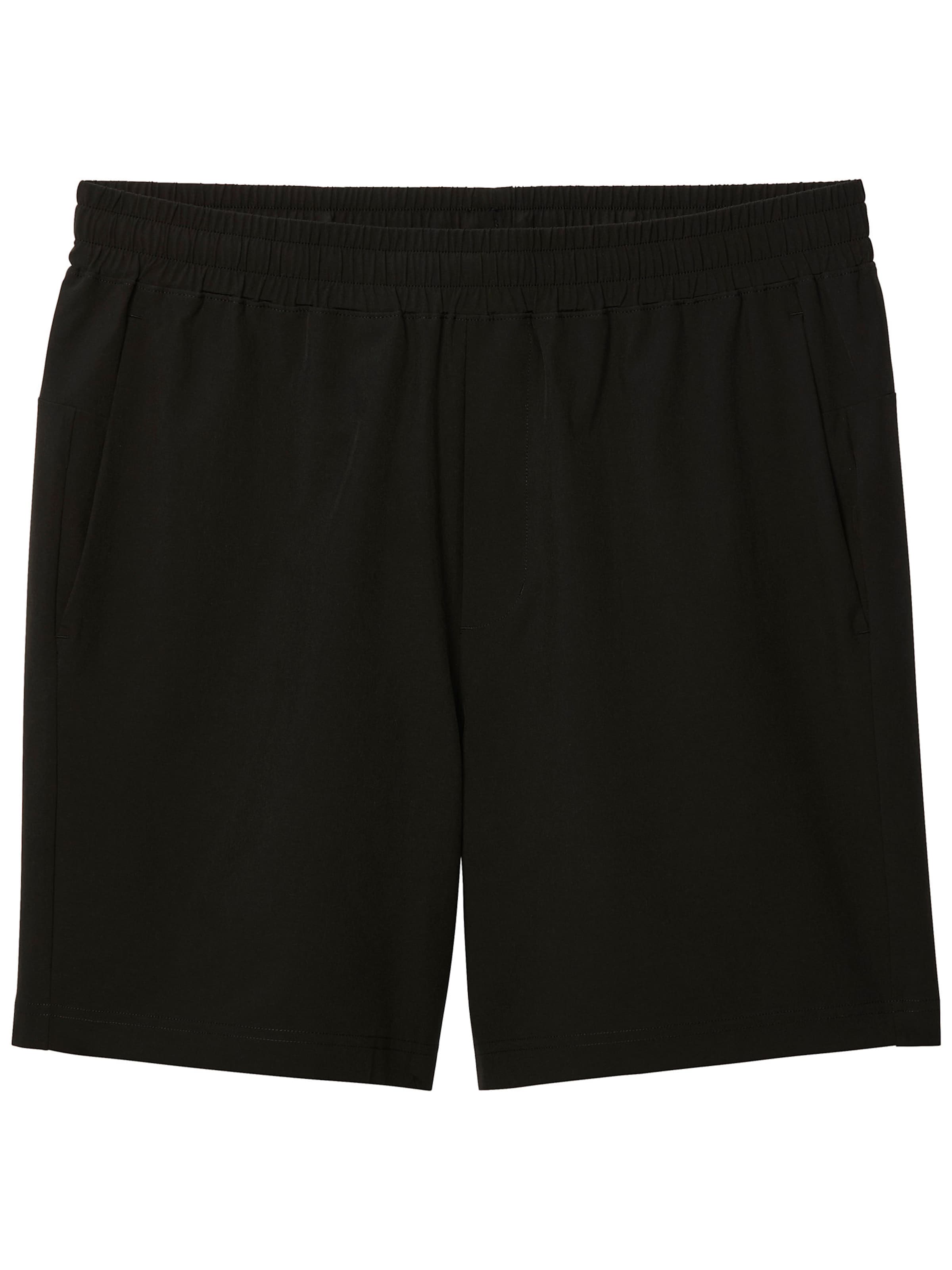 

Calvin Klein Sport Тренировочные шорты Regular в черном цвете