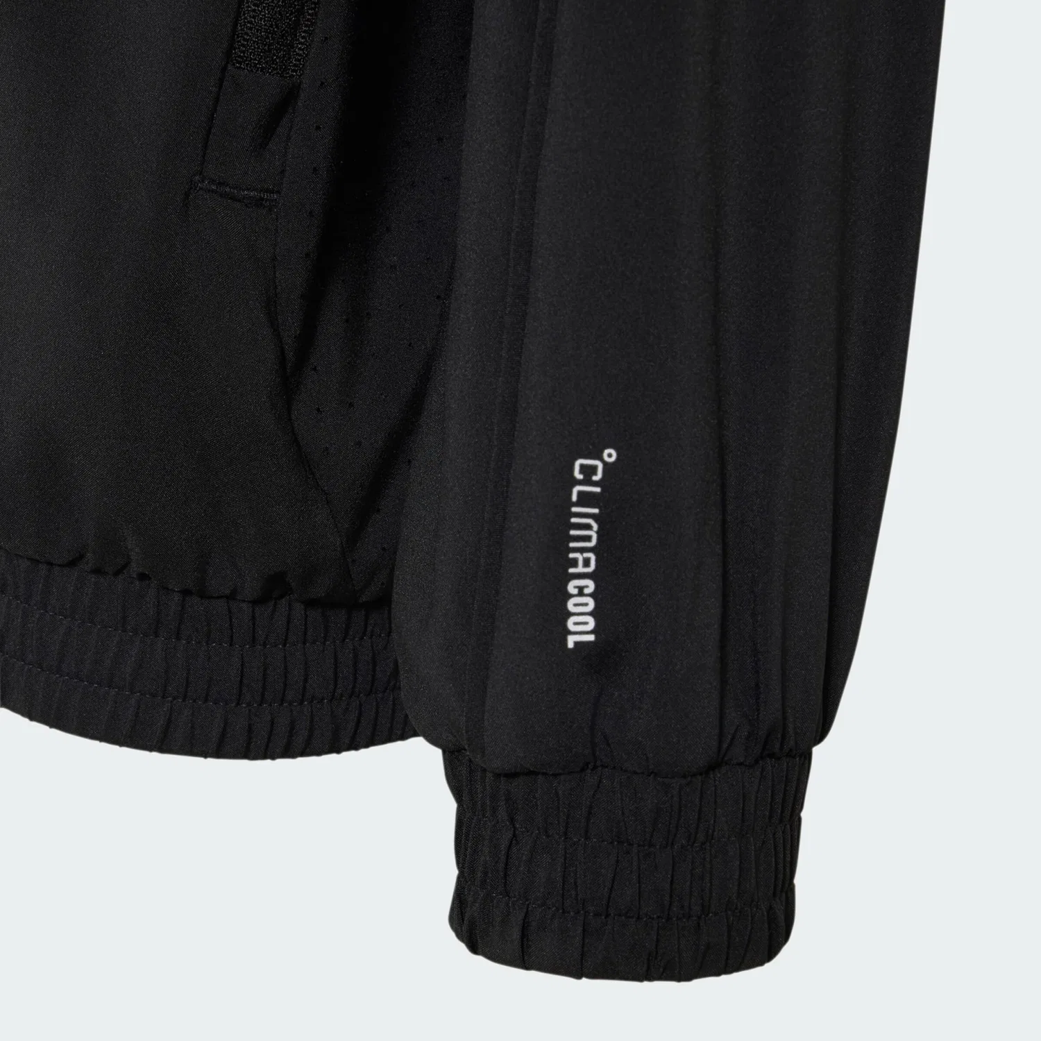 Спортивная куртка Adidas Sportswear черного цвета — фото 4