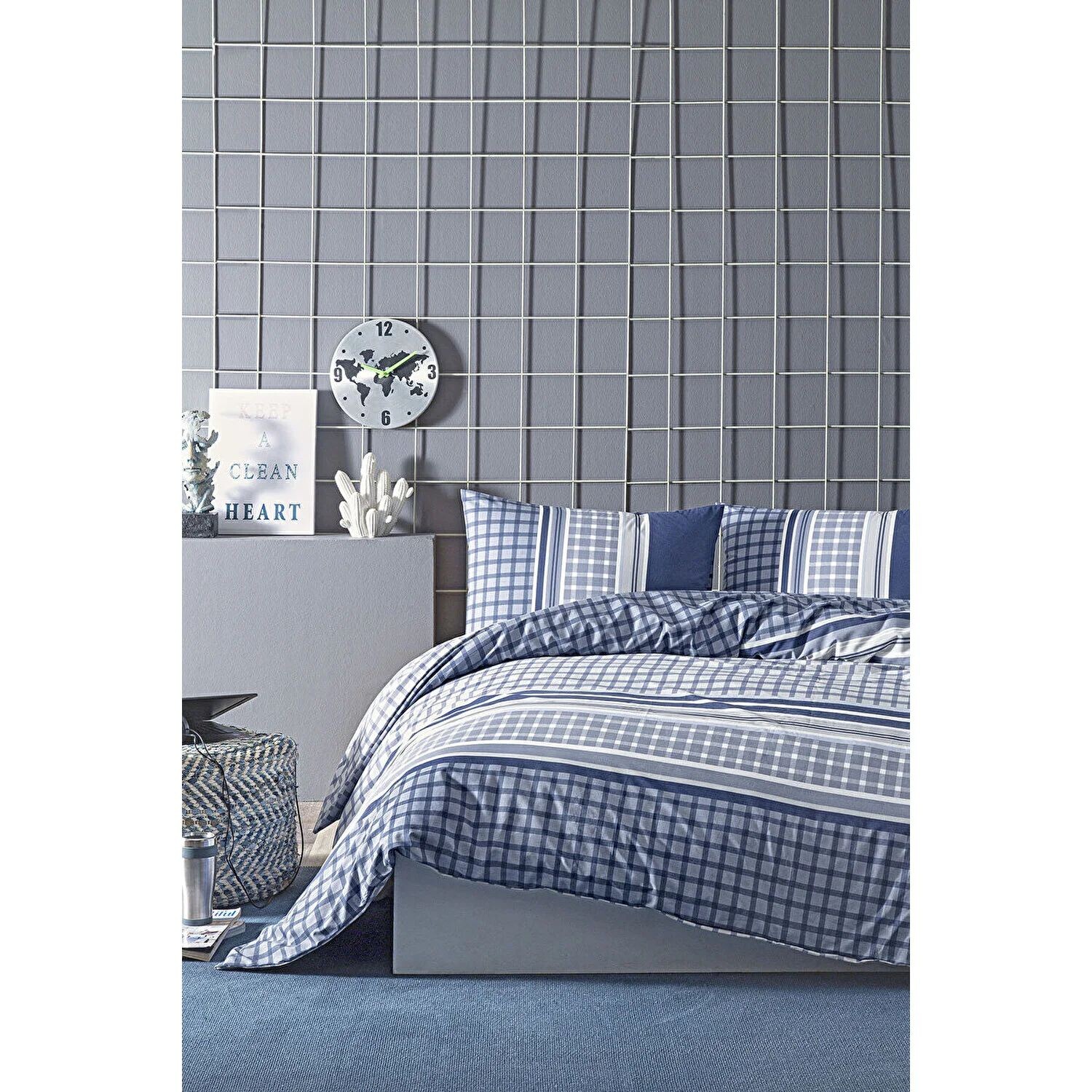 

Комплект постельного белья Floretta Lines Bleues