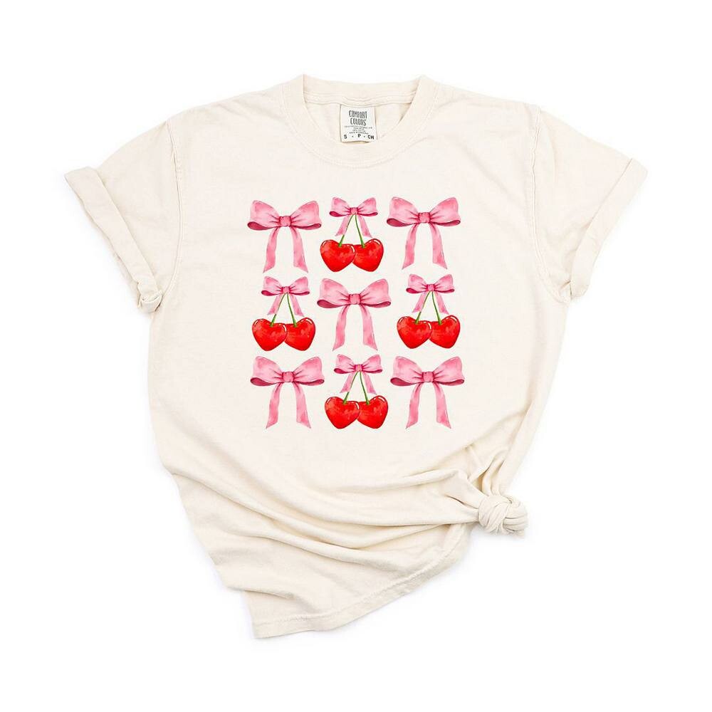 

Футболки Cherry Coquette Bow Chart, окрашенные в готовой одежде Simply Sage Market, цвет Ivory