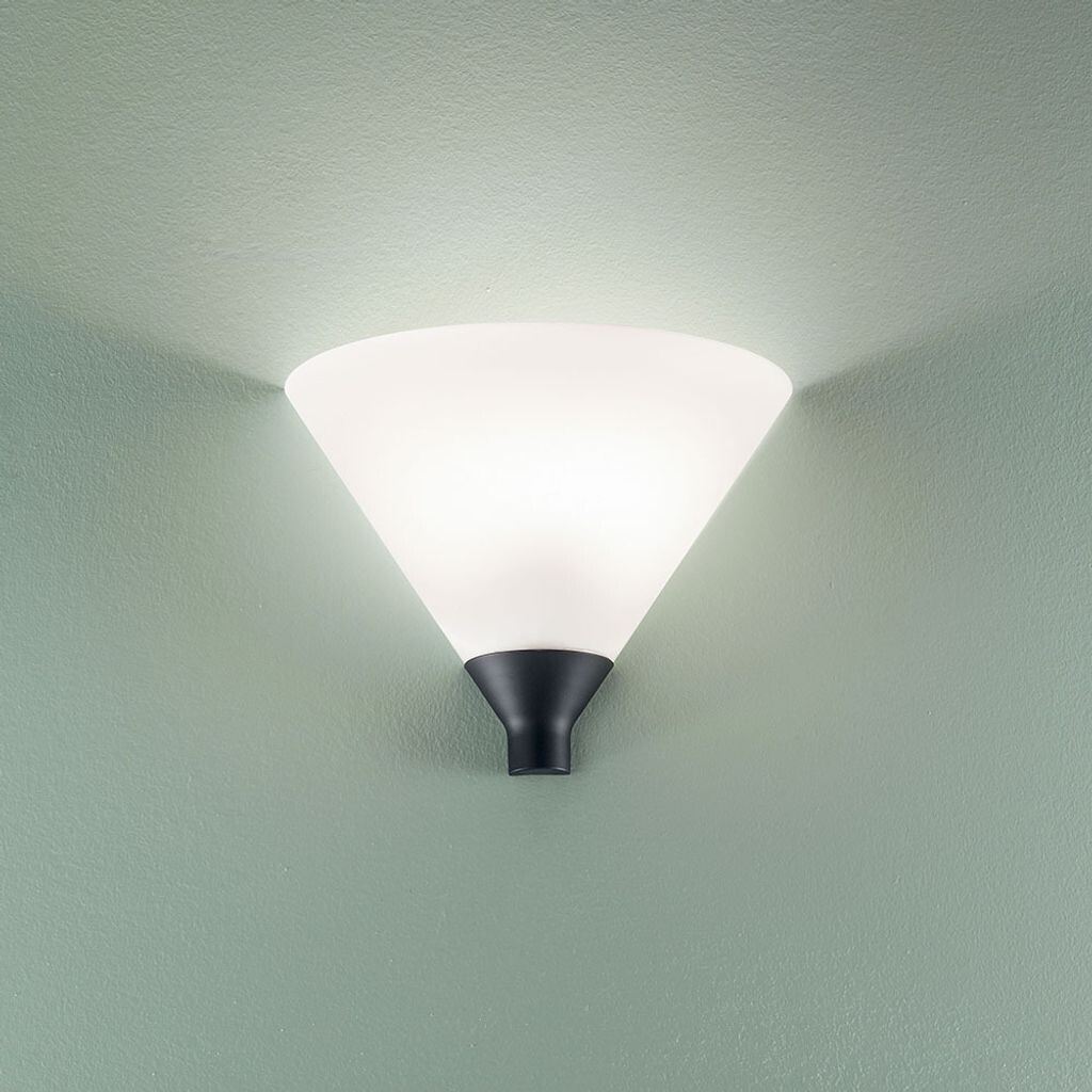 

Настенный светильник Fabas Luce Vincent конической формы, белый