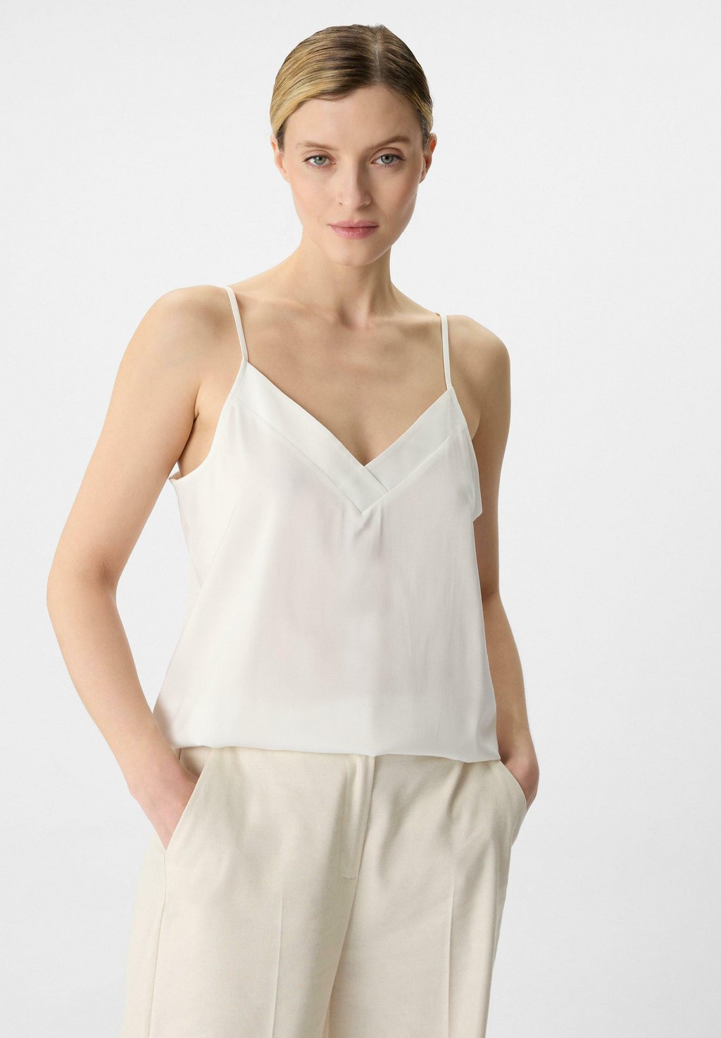 

Топ MIT SPAGHETTI-TRÄGERN - Blouse comma, белый