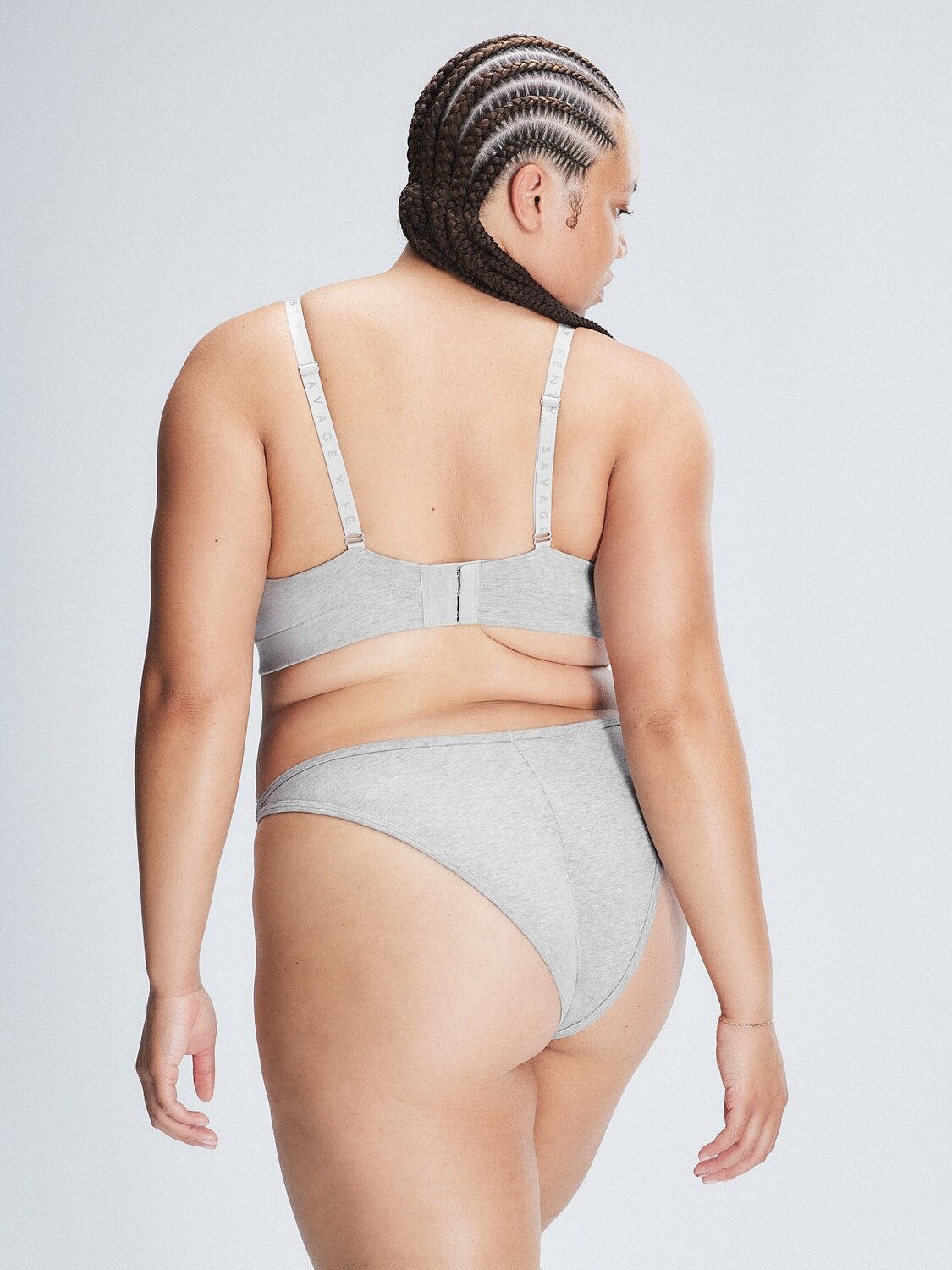 

Трусики бикини Savage X Fenty Cotton Essentials String, цвет Platinum Grey