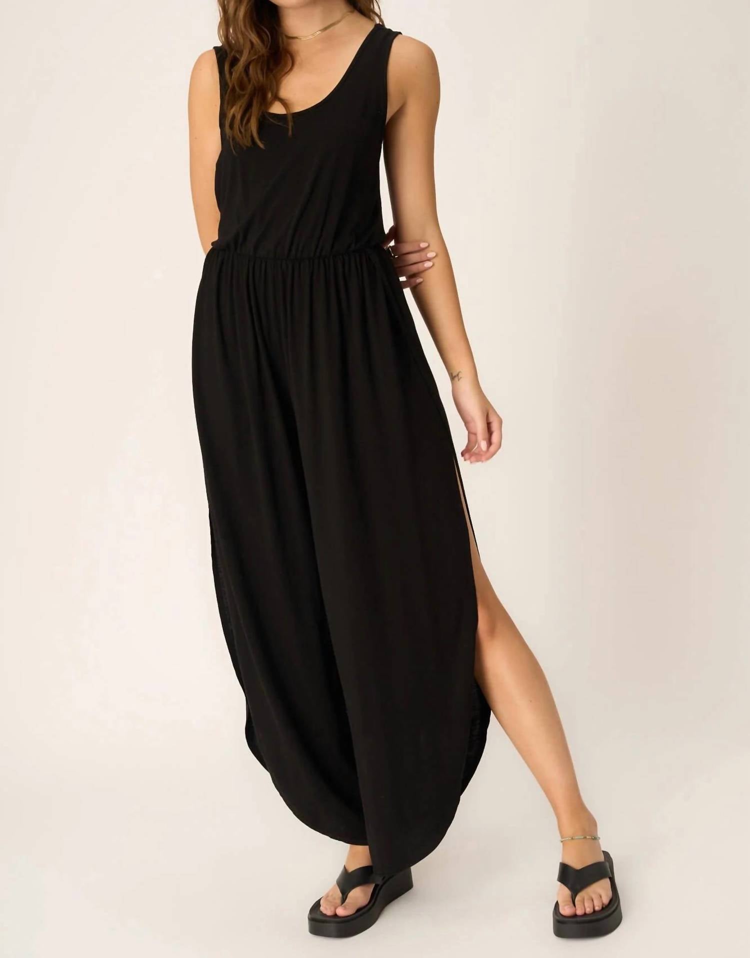 

Комбинезон Do It Again в черном цвете PROJECT SOCIAL T