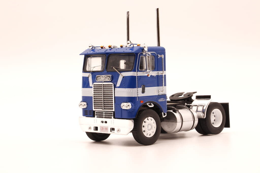 

Freightliner COE 1/43 масштаб 1/43 IXO