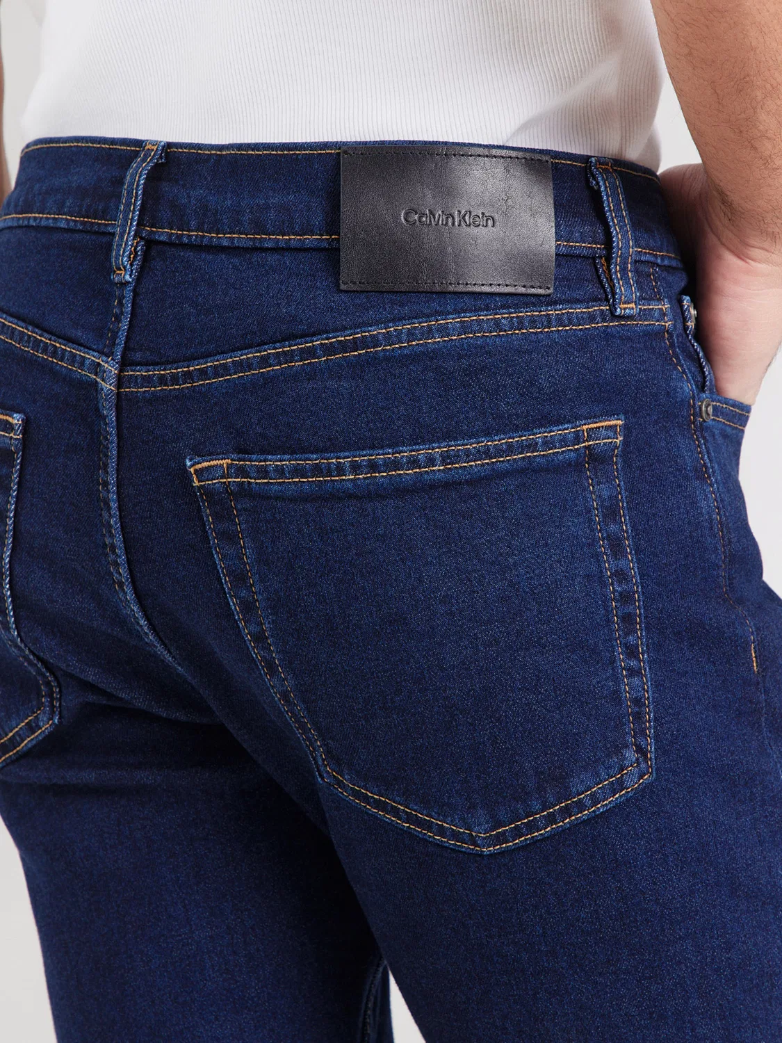 Джинсы Calvin Klein Slim fit темно-синего цвета — фото 2
