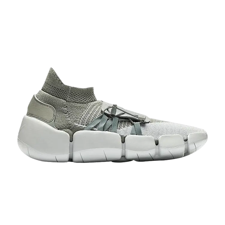 

Кроссовки Nike Footscape Flyknit DM, черный