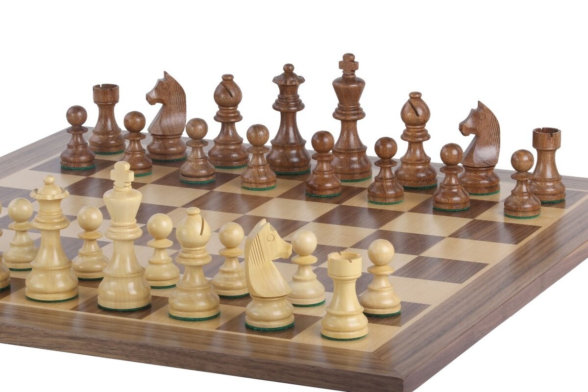

Набор турнирных шахмат №6 - доска 58мм + фигуры Timeless (Немецкий конь) 3,75 Sunrise Chess & Games
