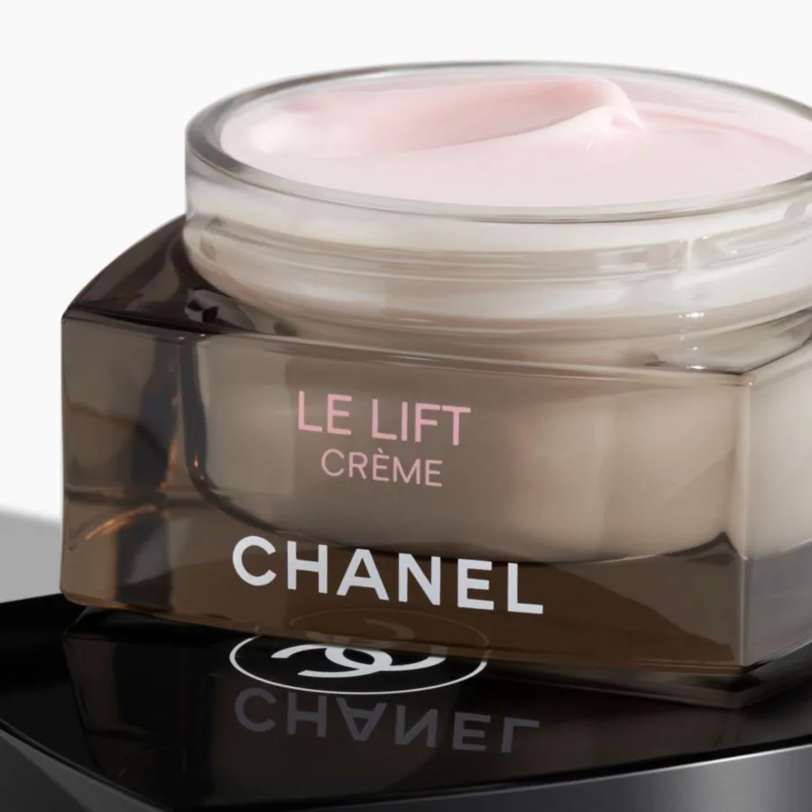 CHANEL Разглаживает - Подтягивает - Придает сияние — фото 2