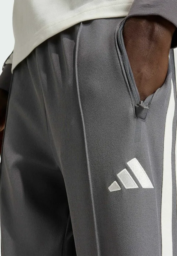 Спортивные штаны amg petronas formula 1 team silver arrows icon Adidas Performance, Granite Off White — фото 4