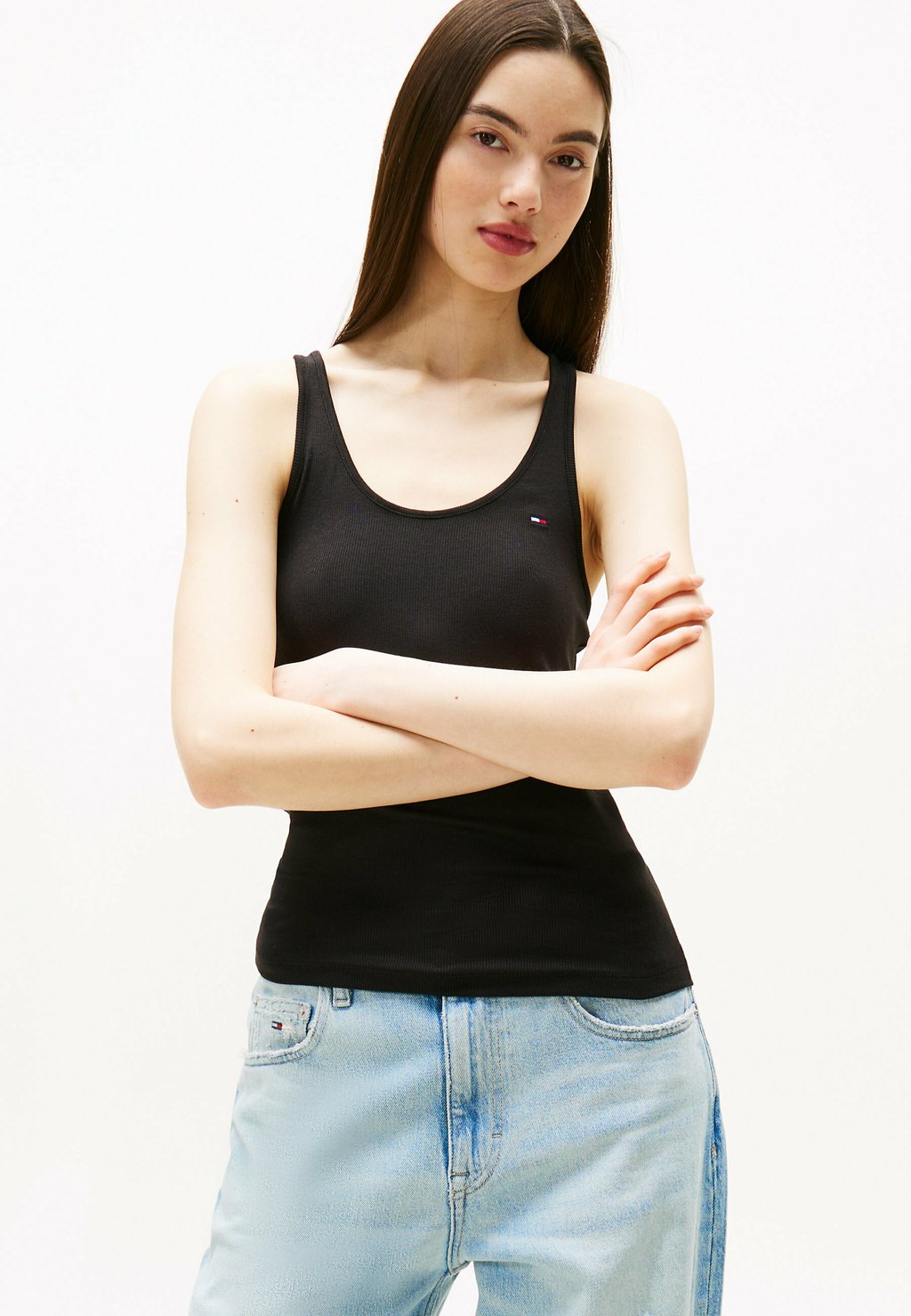 

Топ RACERBACK Tommy Jeans, черный