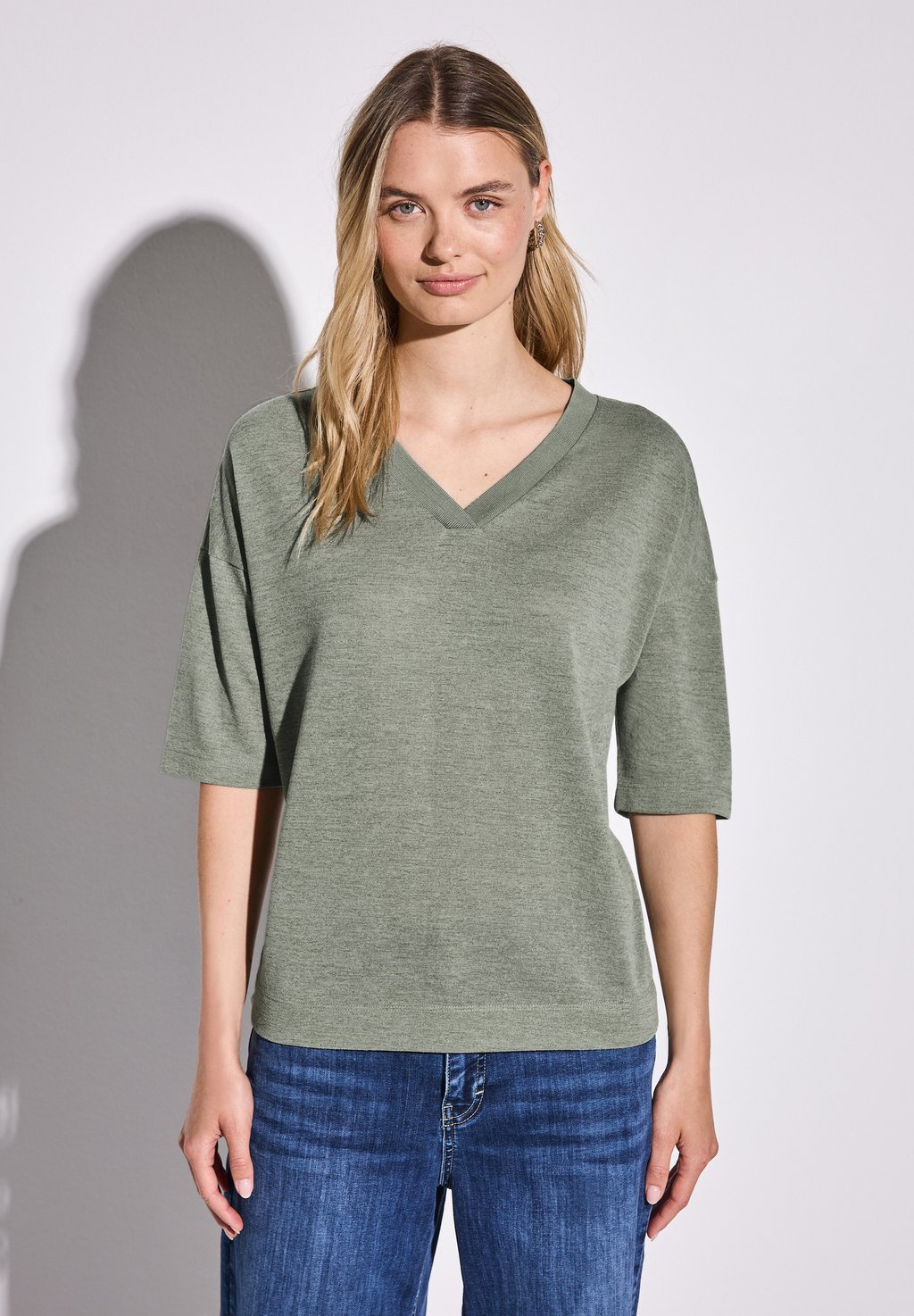 

Базовая футболка V-NECK Street One, цвет Grün