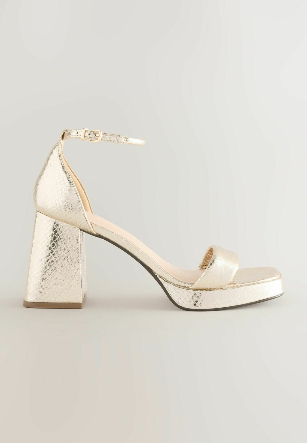 Босоножки на платформе REGULAR FIT - FOREVER COMFORT SQUARE TOE PLATFORM FLARE HEELS - High heeled sandals Next, золотой — фото 3