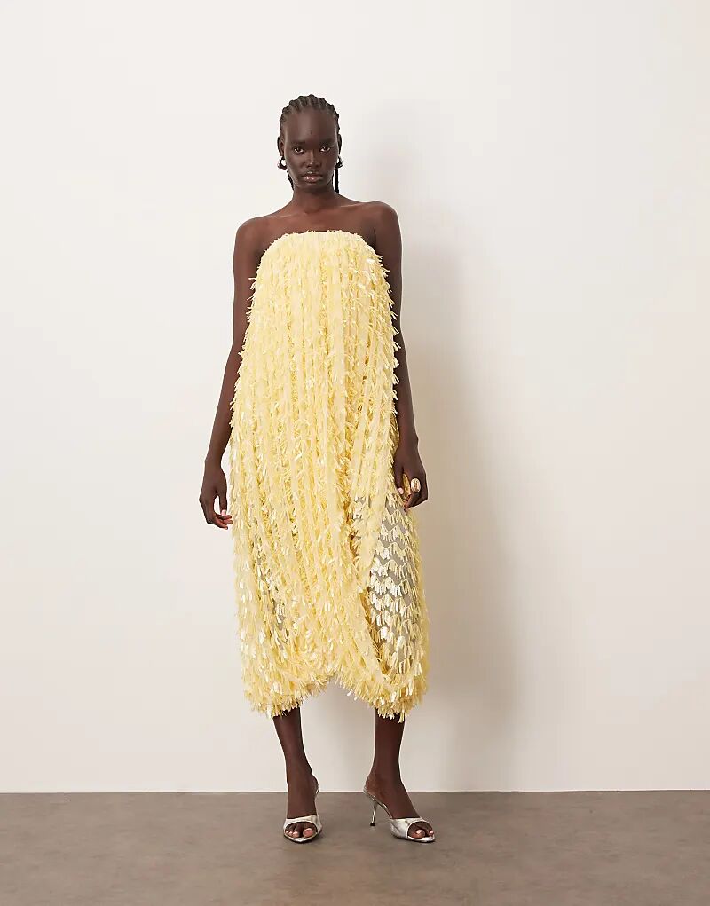 

Платье-бандо миди ARRANGE с закрученной драпировкой и бахромой из пайеток в цвете пахты