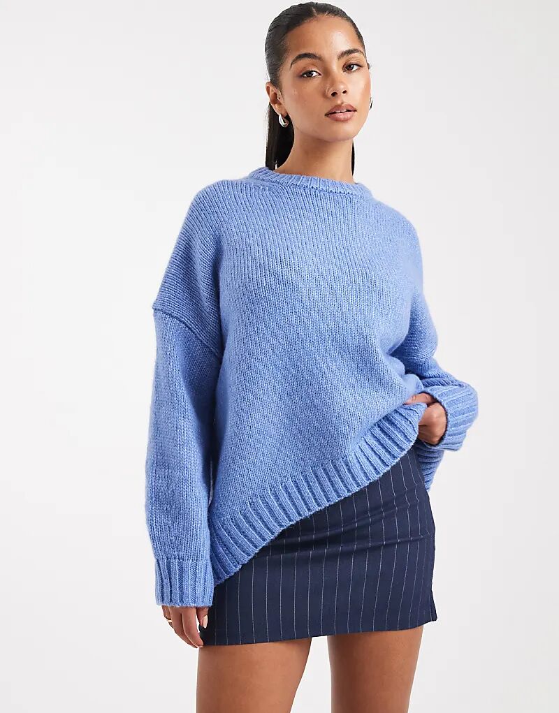 

Свободный свитер ASOS DESIGN с круглым вырезом и закругленным подолом синего цвета