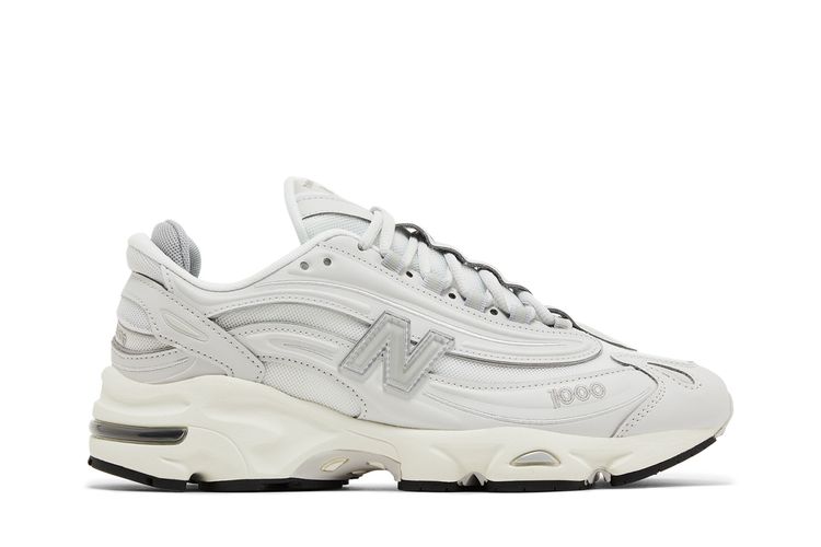 

Кроссовки 1000 'Rain Cloud Pack - White', серый