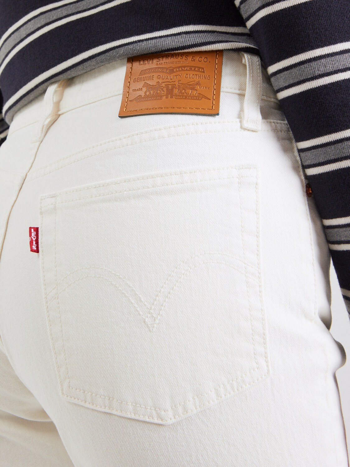 LEVI'S  Джинсы Regular 'Wedgie Slim Jeans' в белом цвете — фото 2