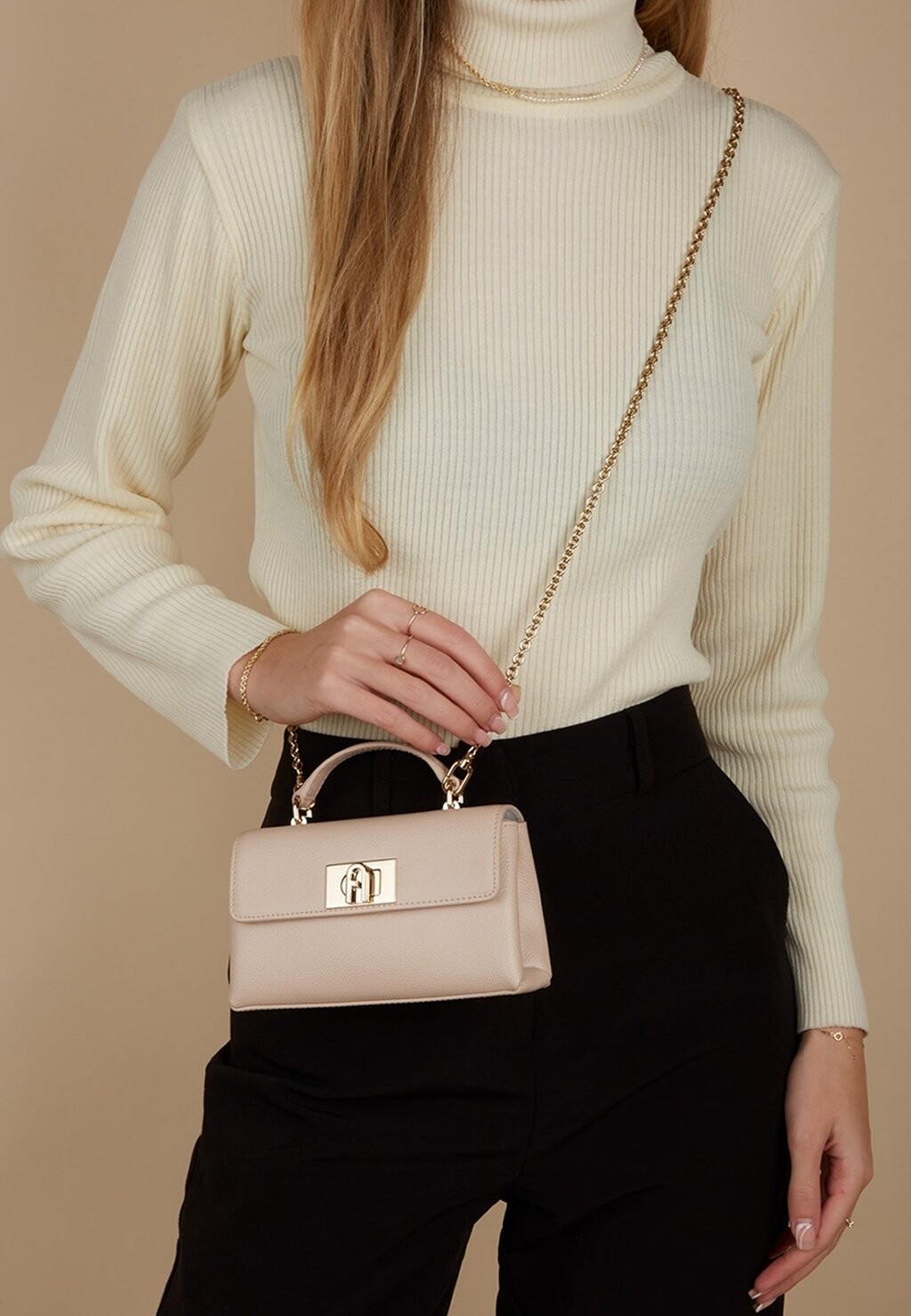 

Сумочка 1927 Mini Crossbody Top Furla, бежевый