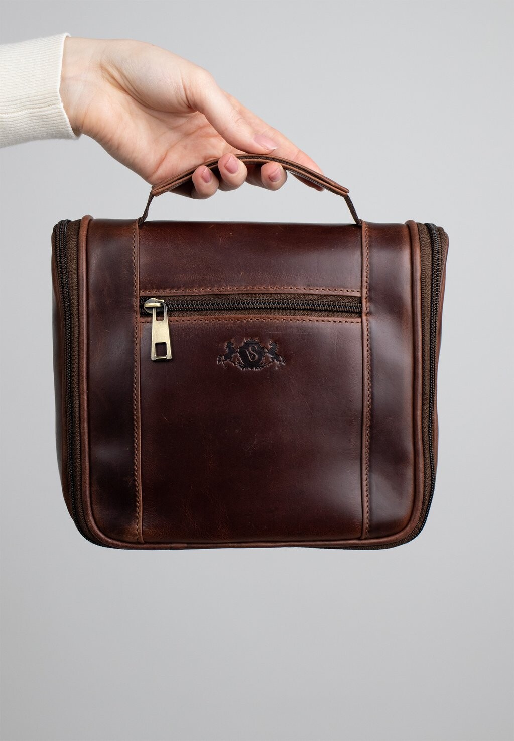 

Косметичка HANGING BEAUTY CASE HEATHROW SID & VAIN, цвет braun-cognac