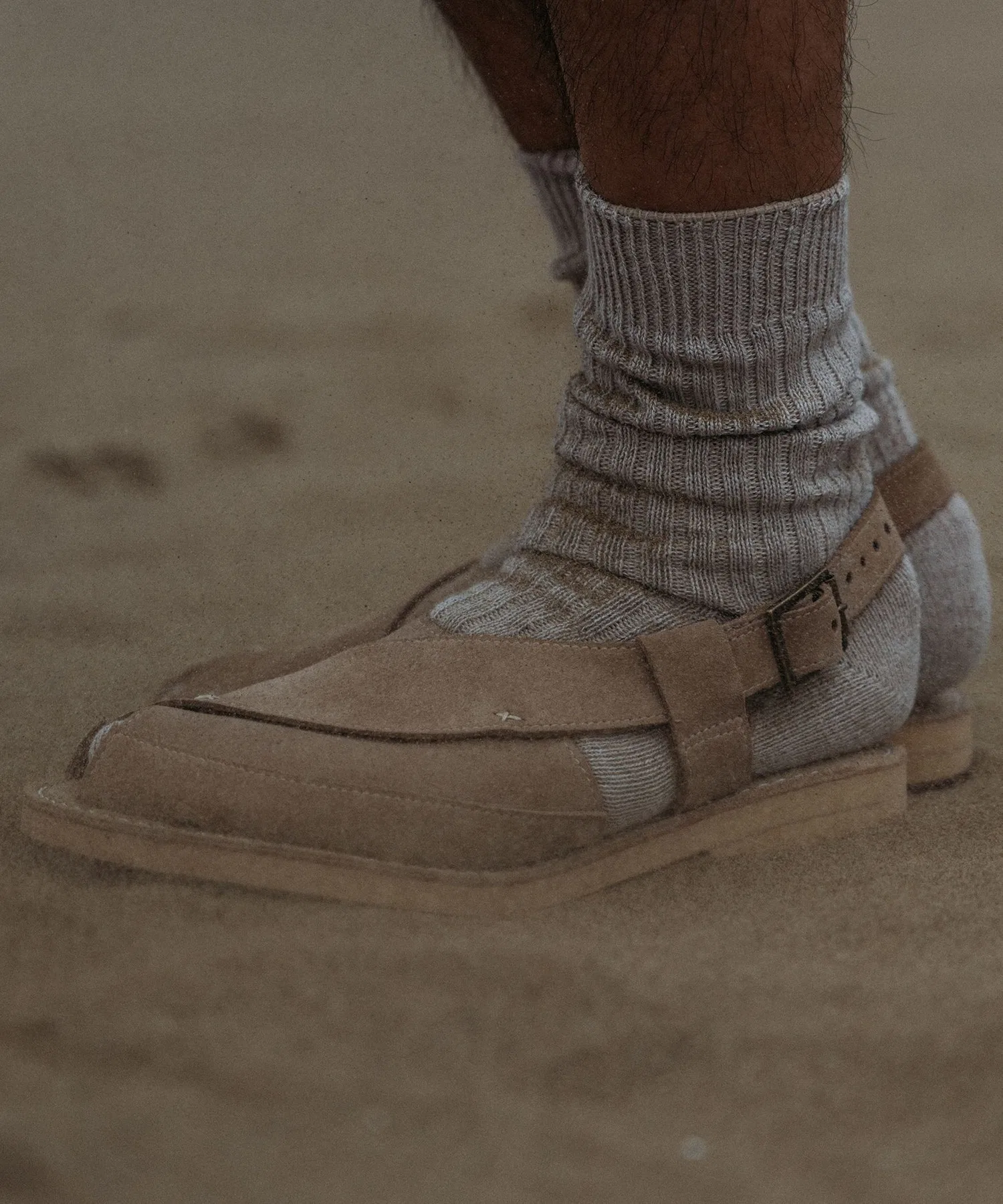 Мужские кожаные сандалии KOVALAM X-STRAP SUEDE BEAMS PLUS хаки