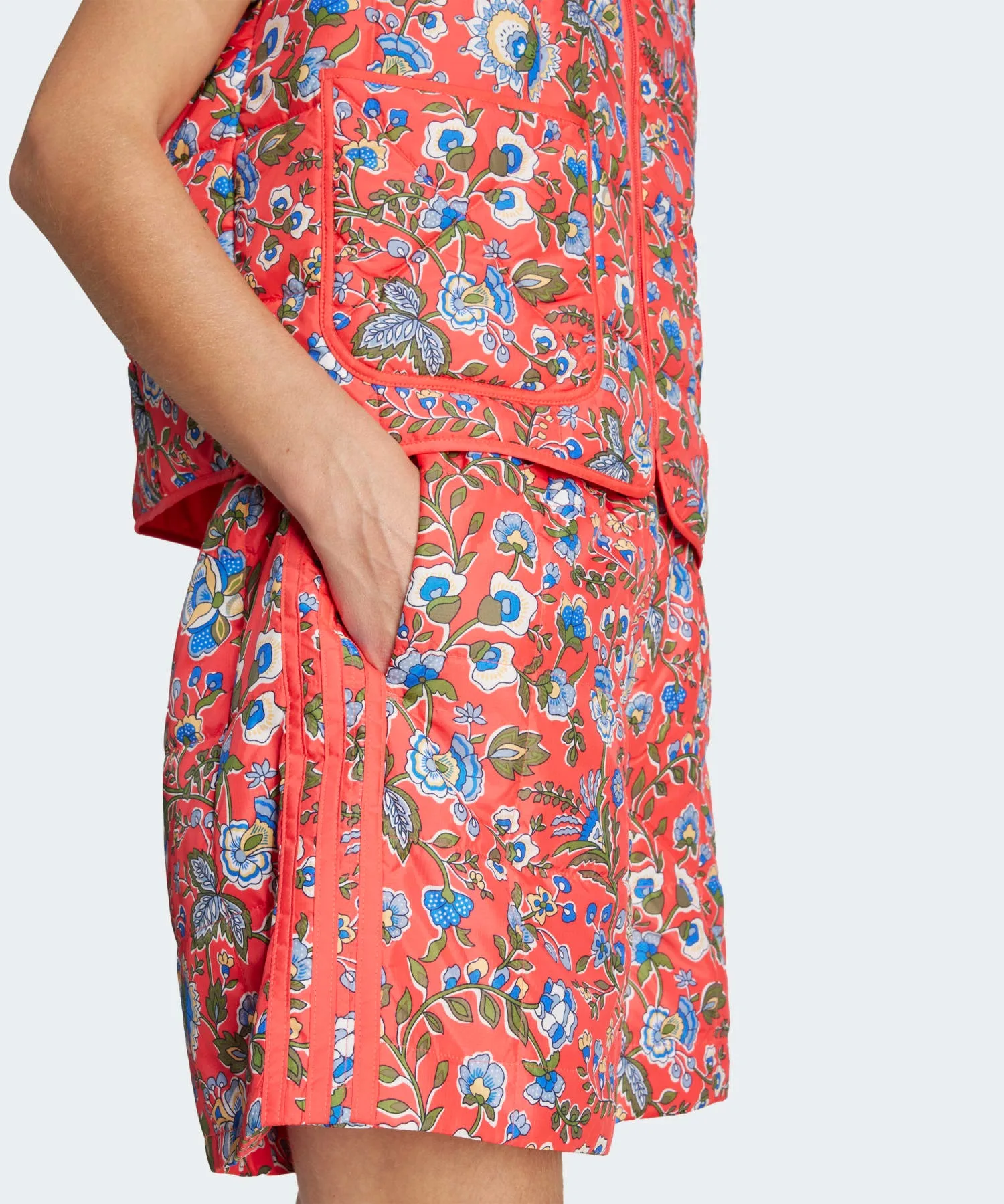 Женские шорты adidas Originals × Liberty London килт из полиэстера красные — фото 3
