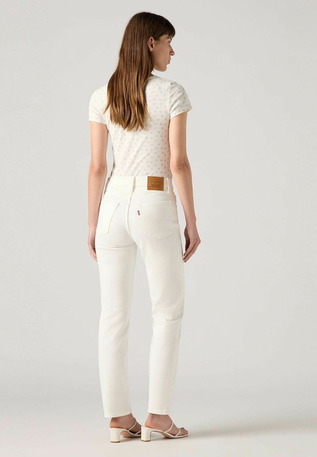Джинсы облегающего кроя 724 HIGH RISE STRAIGHT Levi's, бежевый — фото 3