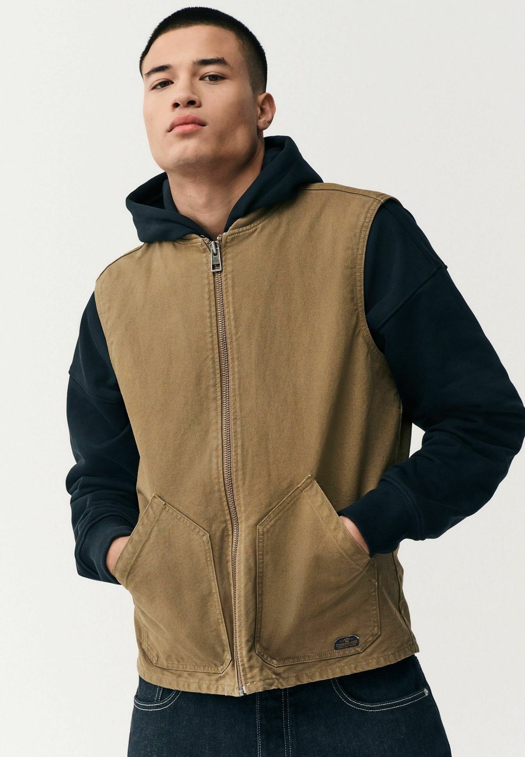 

Жилет CANVAS WORKER GILET . Next, коричневый