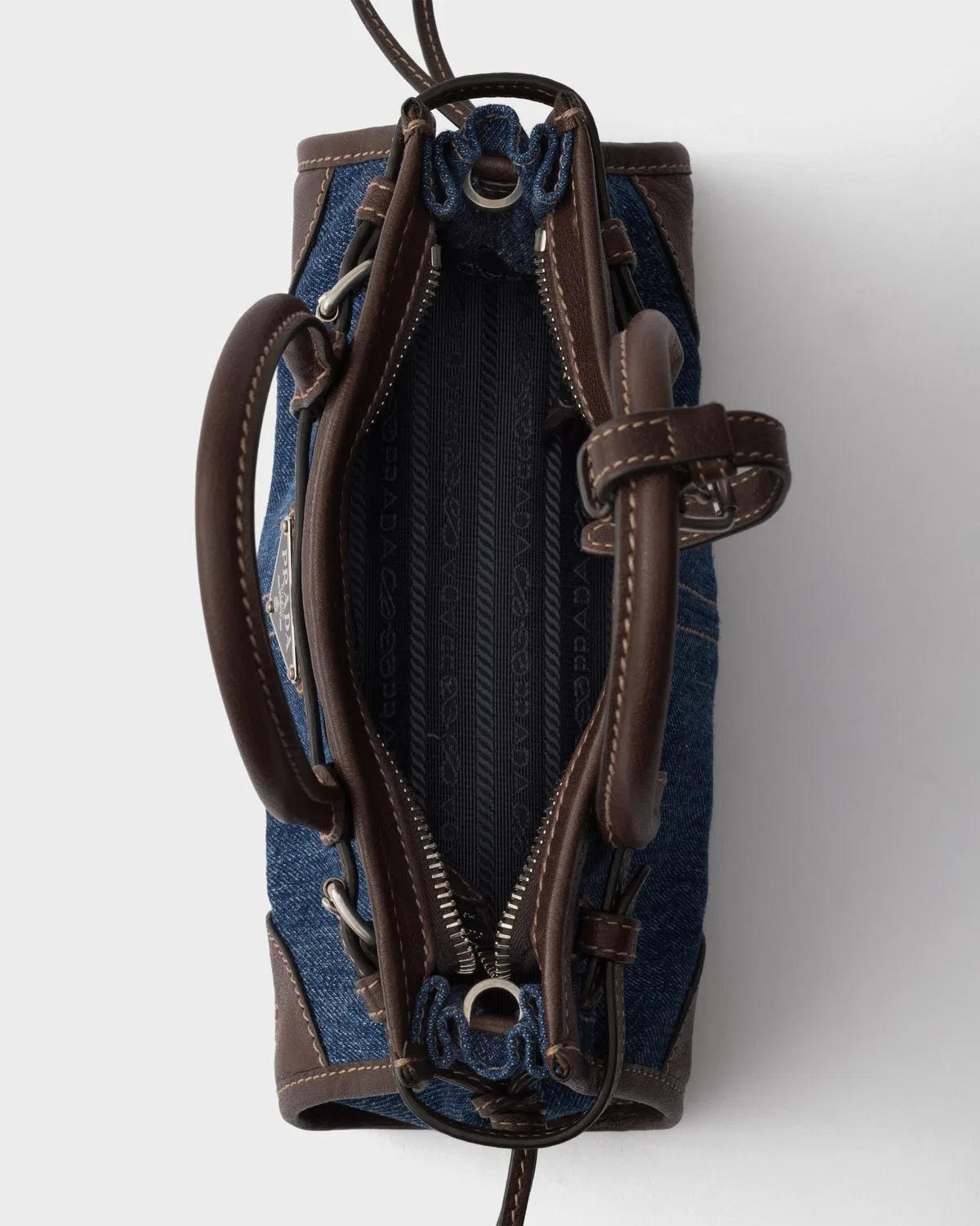 Маленькая сумочка Prada Bonnie из денима и кожи, синий — фото 4